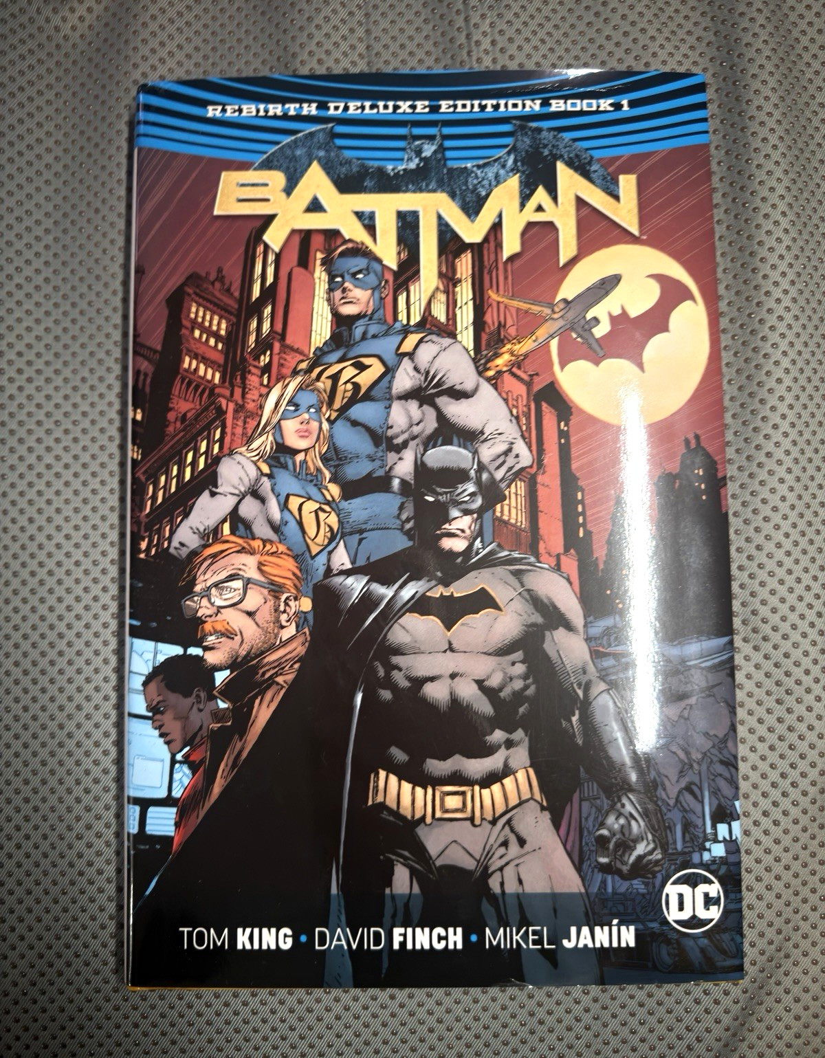 DC Comics Batman: Rebirth Deluxe Edition Book 1 HC Tom King Batman Catwoman