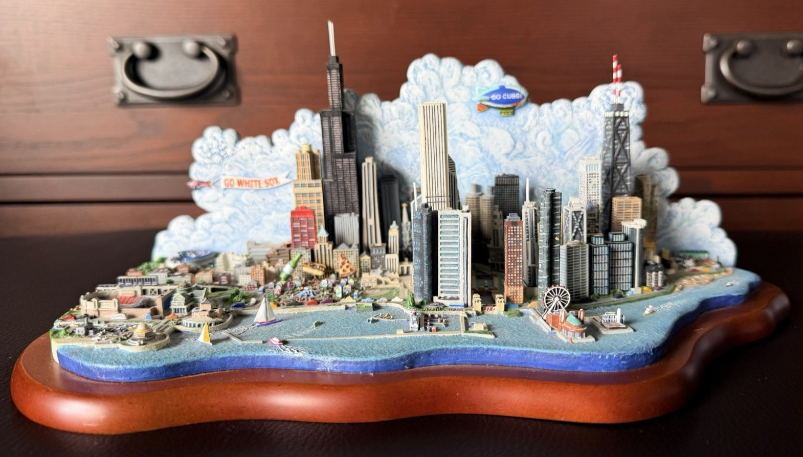Danbury Mint The Spirit of Chicago Cubs White Sox Bears Skyline Diorama w/ Box