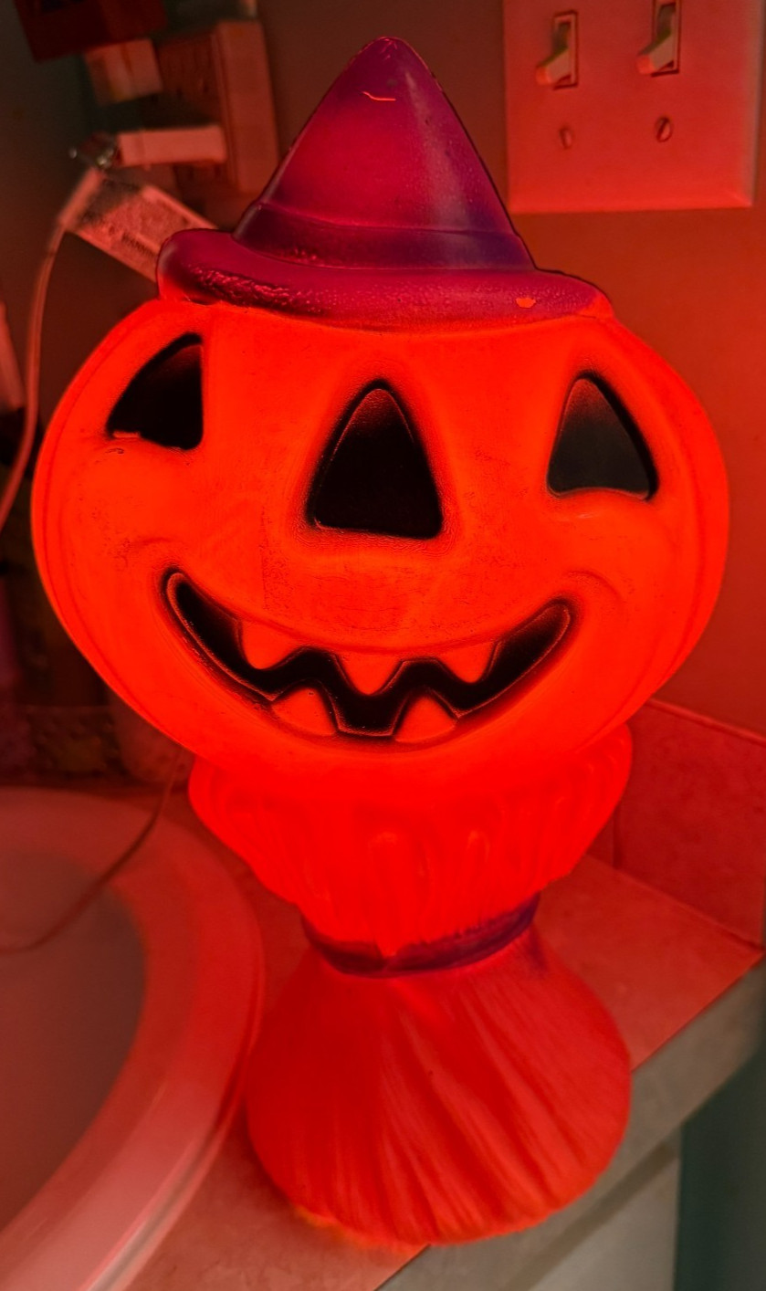 Vintage 1969 Empire Plastic Halloween Blow Mold Pumpkin Scarecrow Light Decor