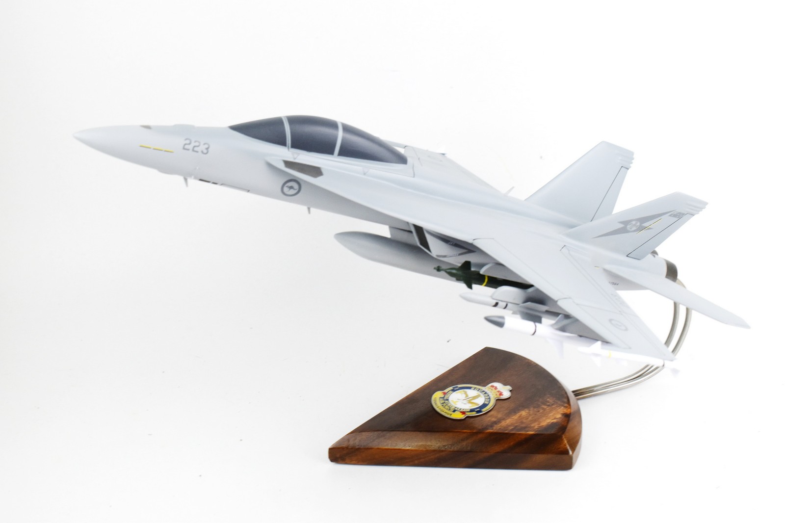 RAAF 1 SQN F/A-18F Model, 1/40th (18\