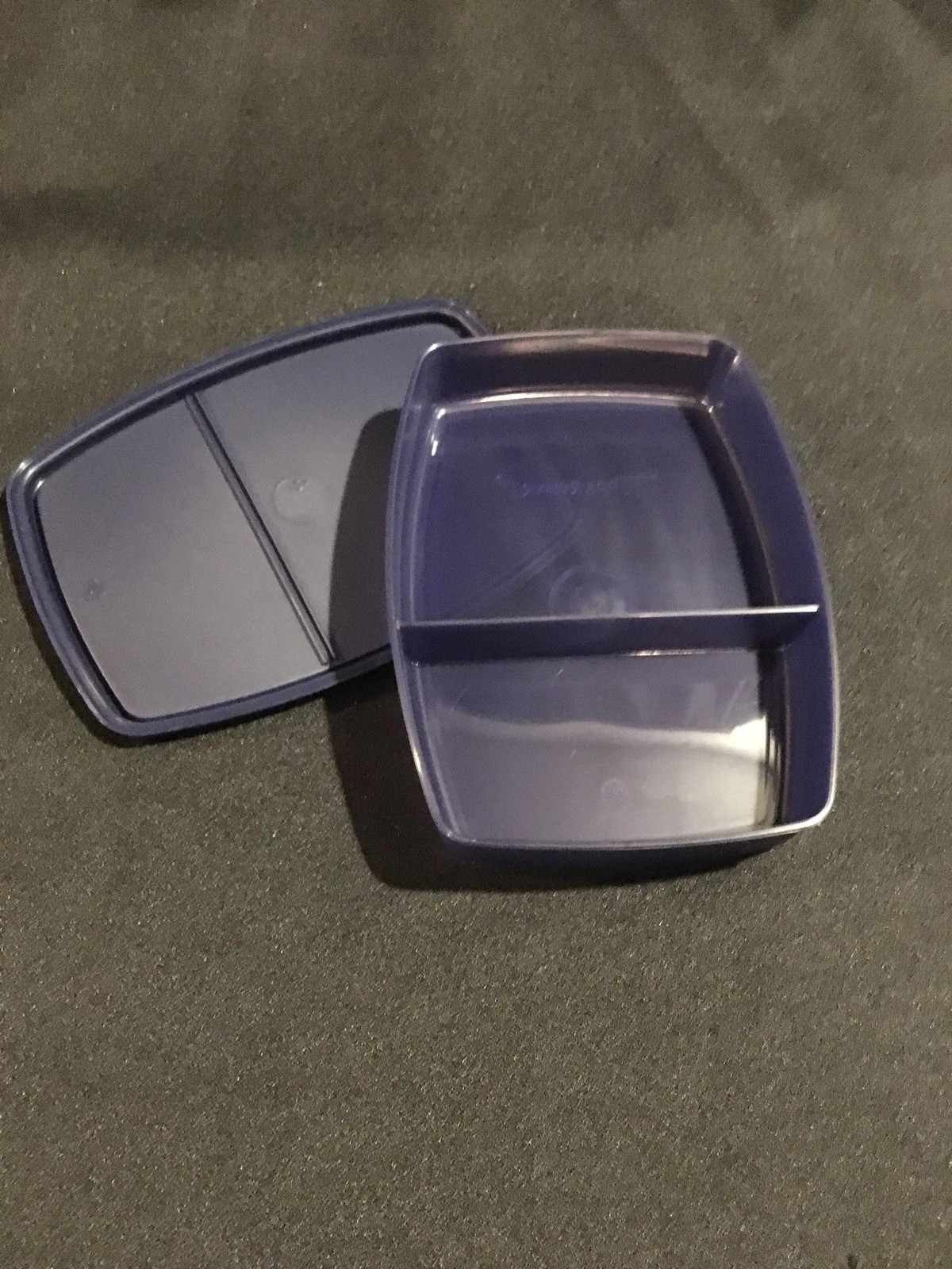 TUPPERWARE New SIDE BY SIDE DIVIDED CONTAINER 6.5 x 5 x 1.25