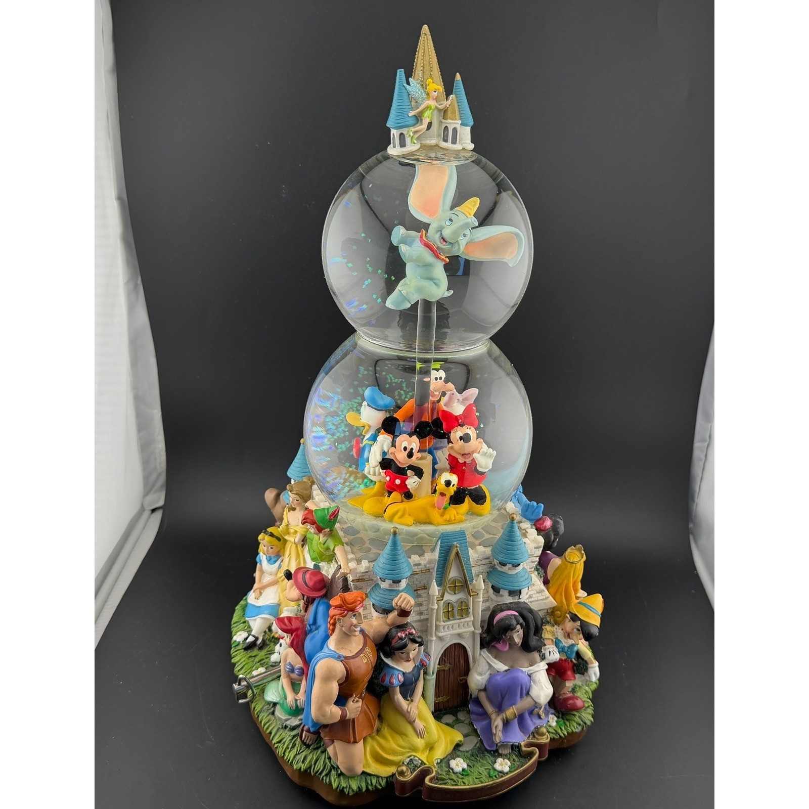 Disney Parks Multi-Character Musical Snow Globe-Dumbo Mickey - Light not working