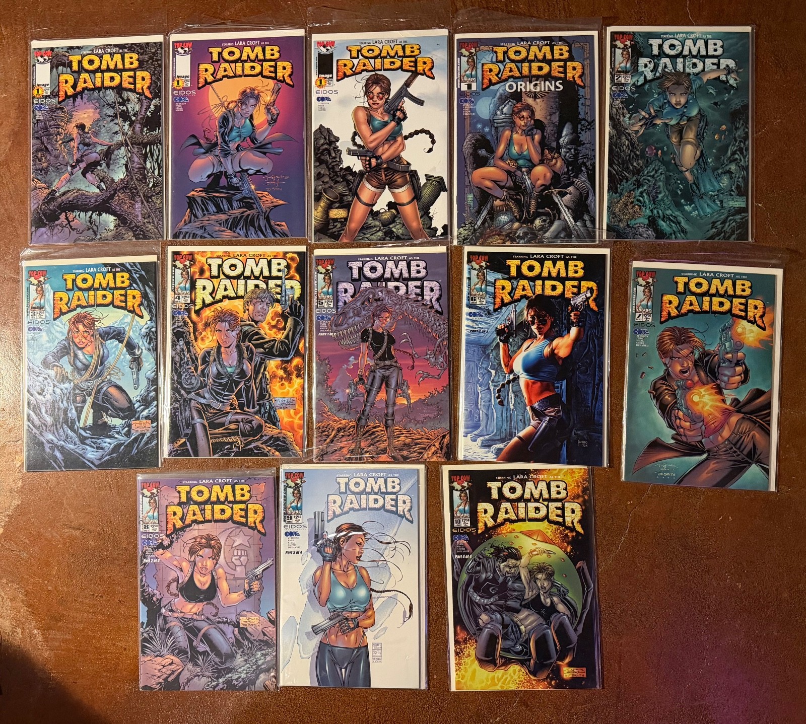 1999-2001 Tomb Raider Lara Croft comics - Lot of 13