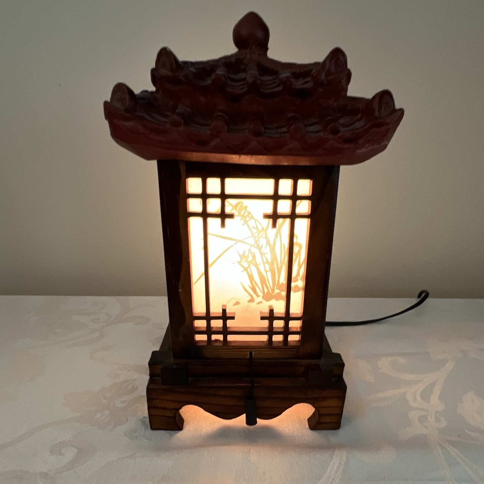Korean Lamp inspired by traditional Korean Hanok Architecture