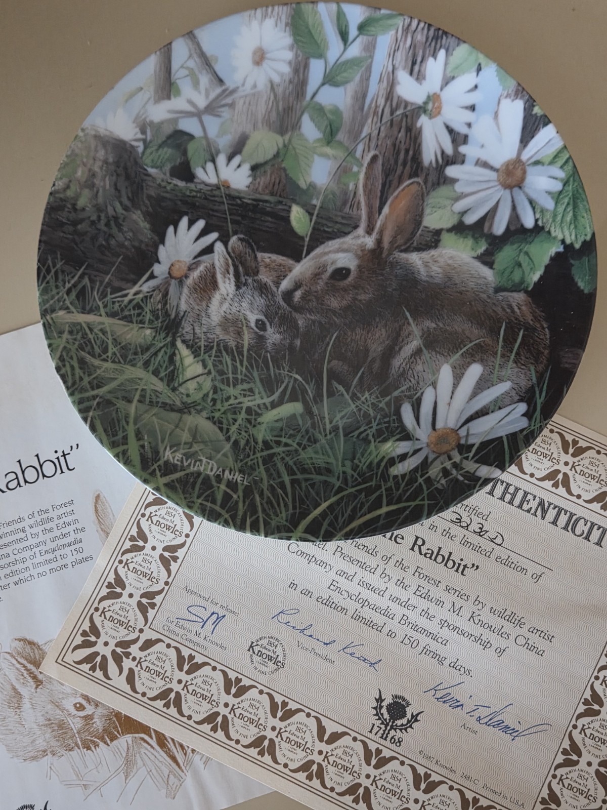 1987 Edwin M Knowles The Rabbit Kevin Daniel Collector Plate COA Box