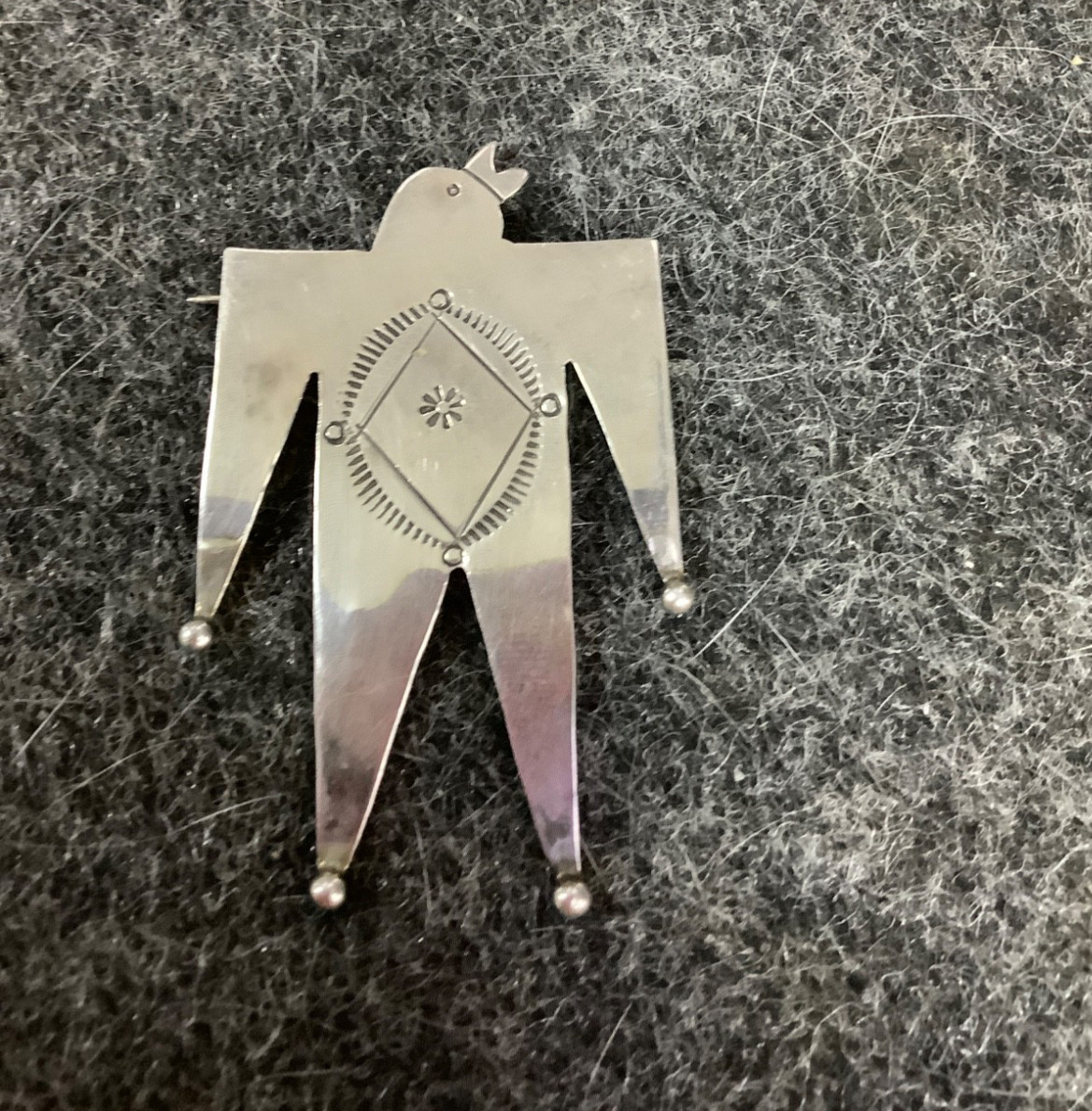 VTG NATIVE AMERICAN BIRD HEAD MAN STERLING SILVER  BROOCH