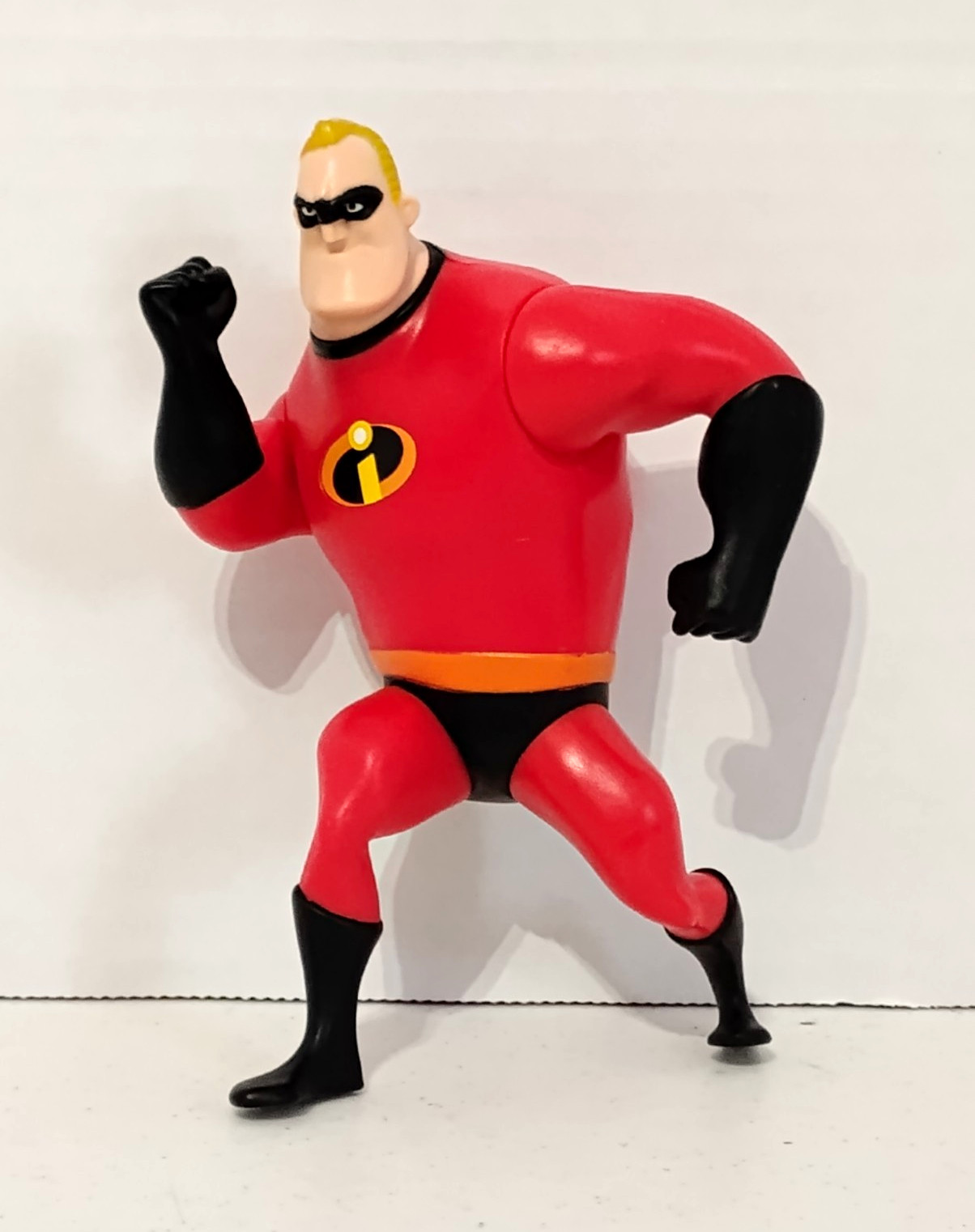 Pixar The Incredibles Mr. Incredible Red Suit Character Figure Figurine