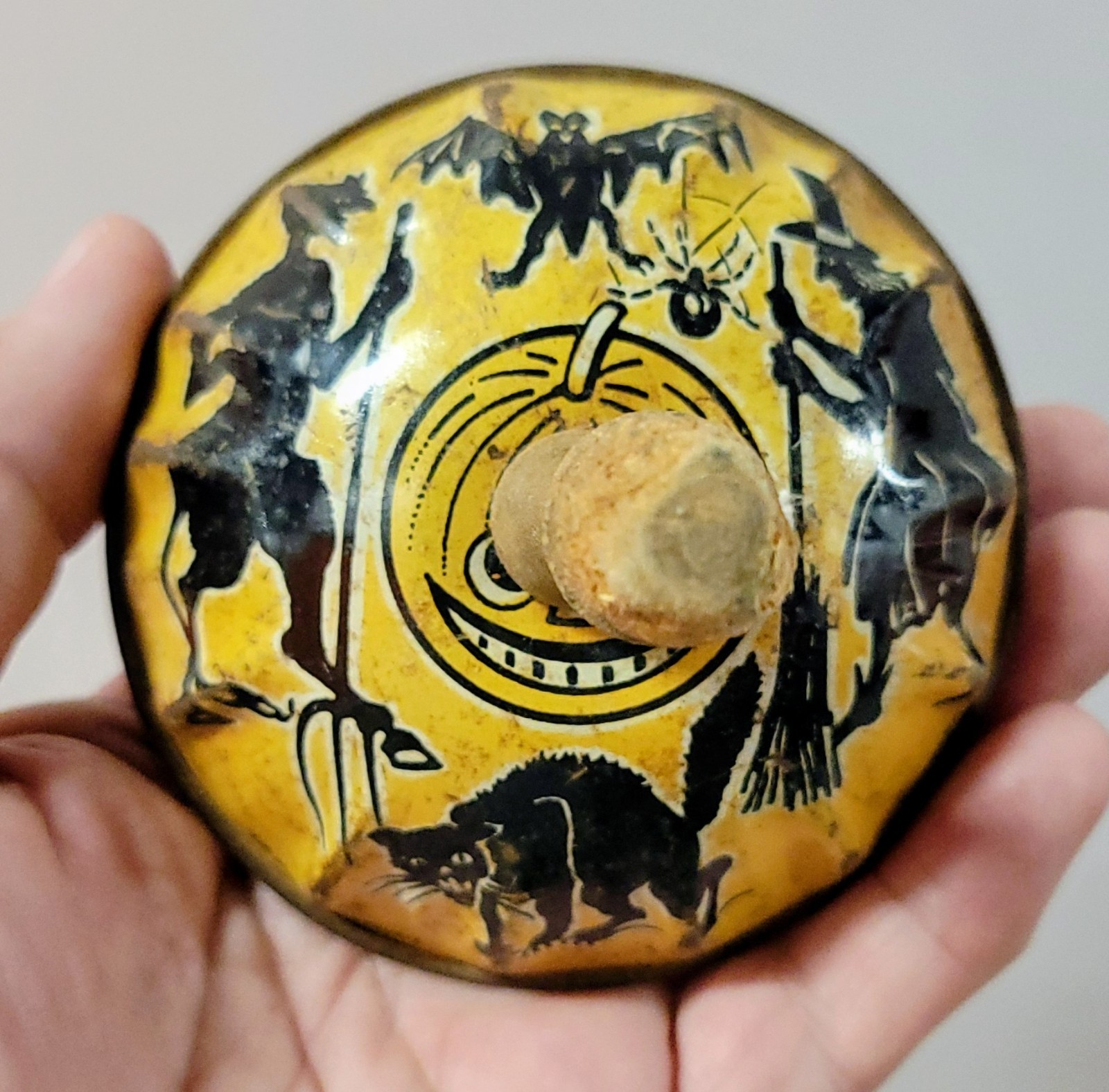 Vintage Halloween Tin Litho Bell Noise Maker 1940\'s Wooden Handle KIRCHHOF