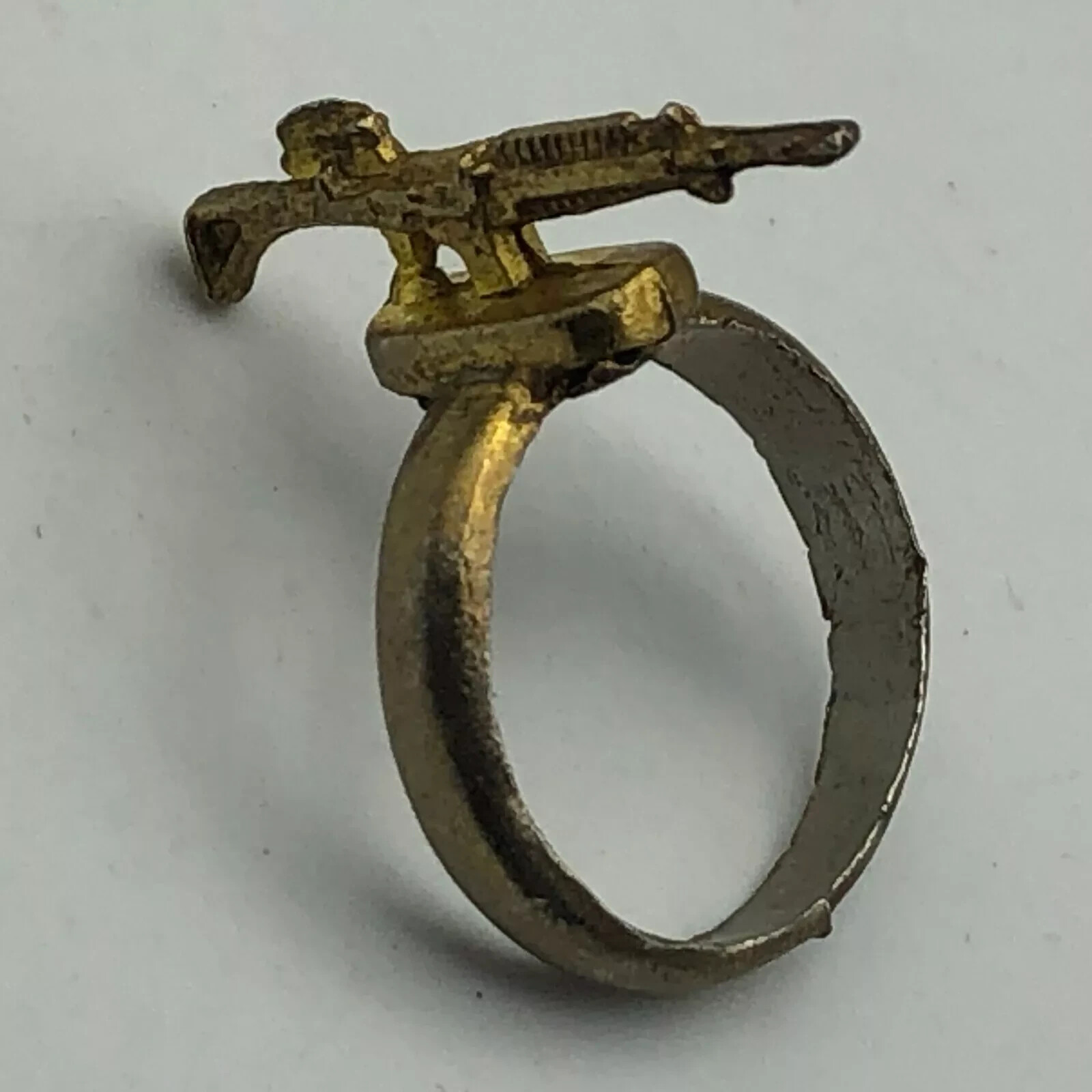 WW2 Machine Gun Rifle Ring Homefront Sweetheart Size 3-3/4 Vintage Figural ROUGH