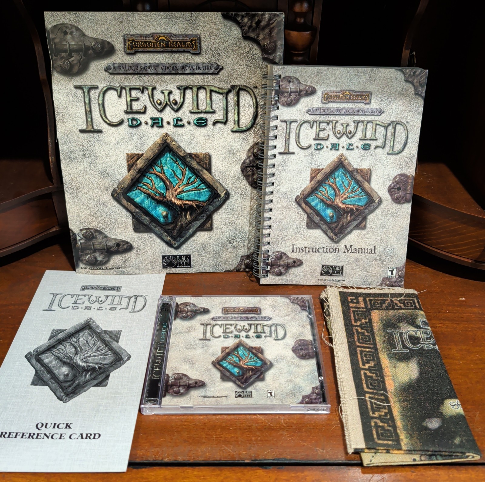Icewind Dale Big Box PC CD-ROM Complete Expansion w/ Cloth Map 2000 + Guide See