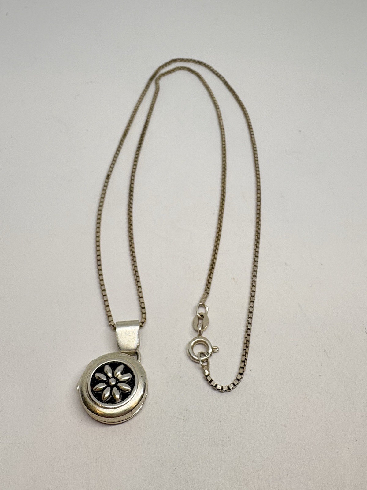 6.4g 925 19” STERLING SILVER LOCKET STAR SPRAY STAMPED FINE JEWELRY NECKLACE