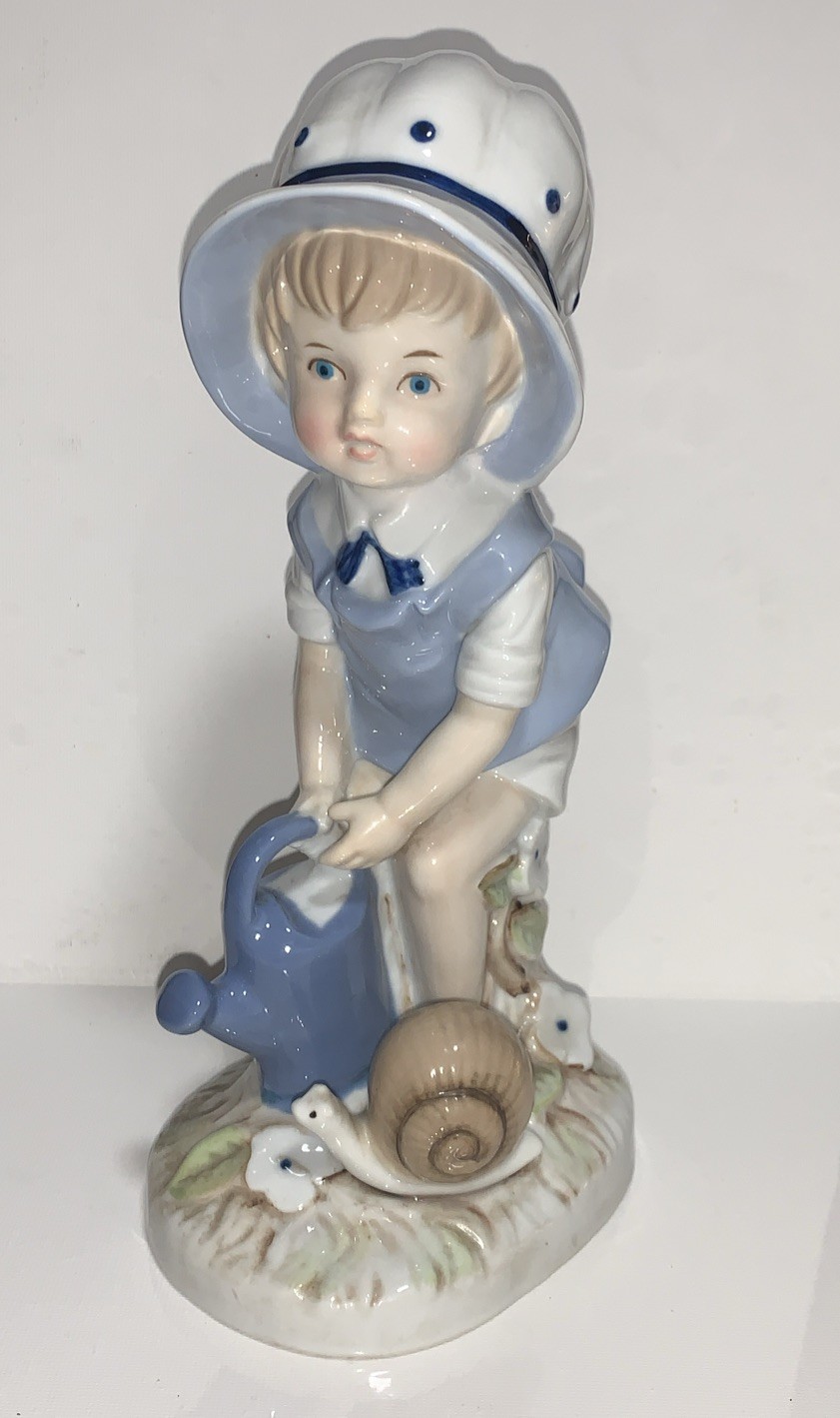 Vintage, First Edition MANN PORCELAIN FIGURINE 9.5” BOY #312 LUV-19