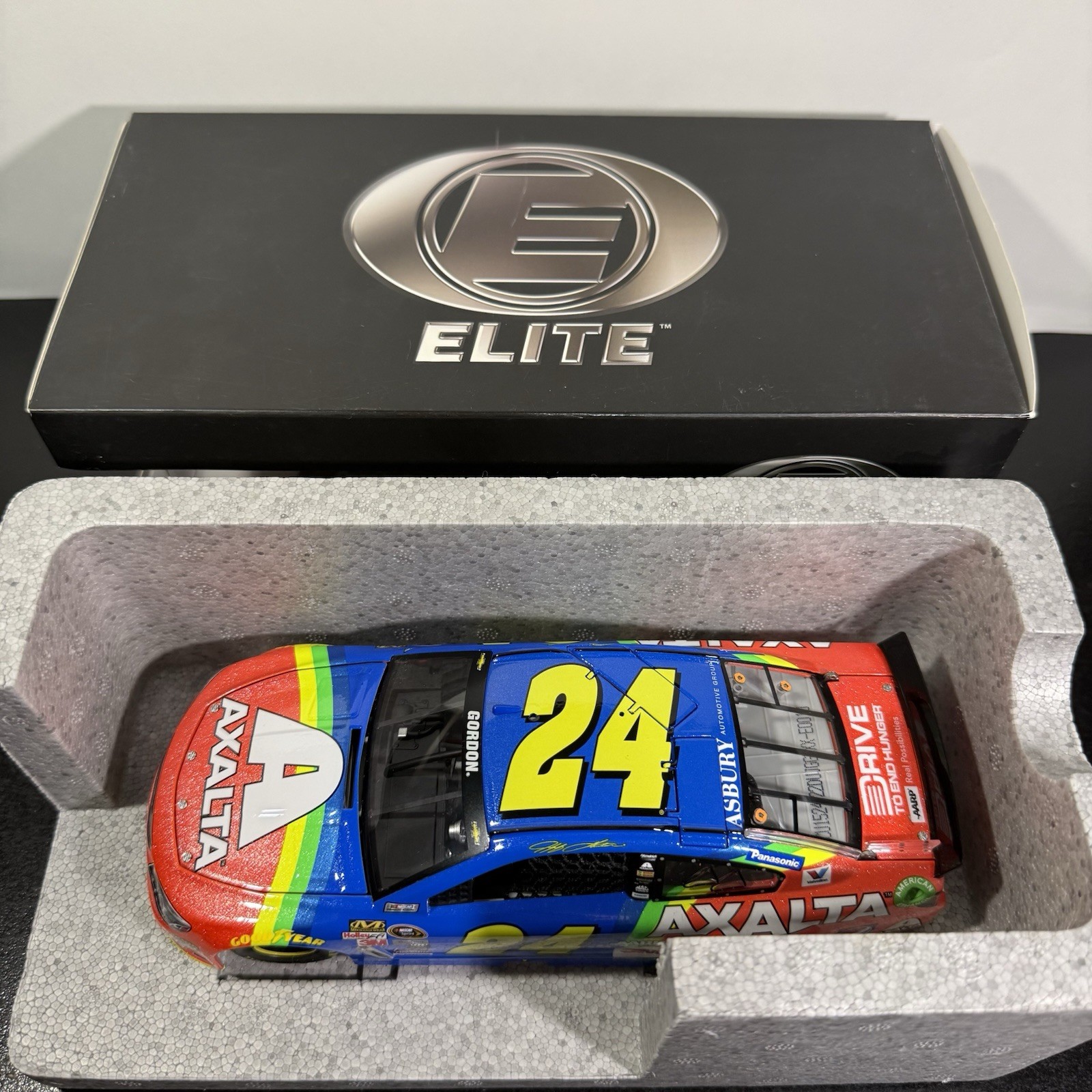 2015 Jeff Gordon #24 Axalta Rainbow Elite Galaxy Color 1:24 diecast Lionel /48