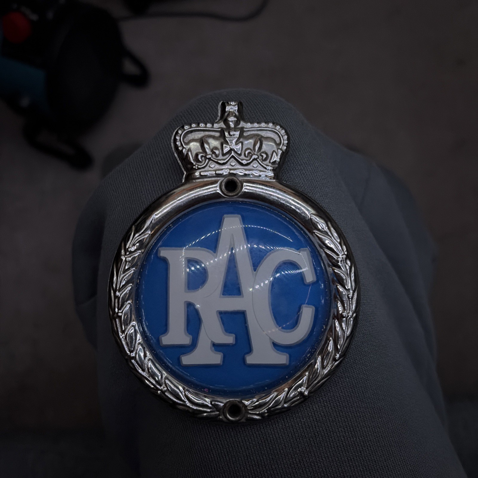 C1960s VINTAGE ROYAL AUTOMOBILE CLUB No2355 CAR RADIATOR FITTING CAR BADGE