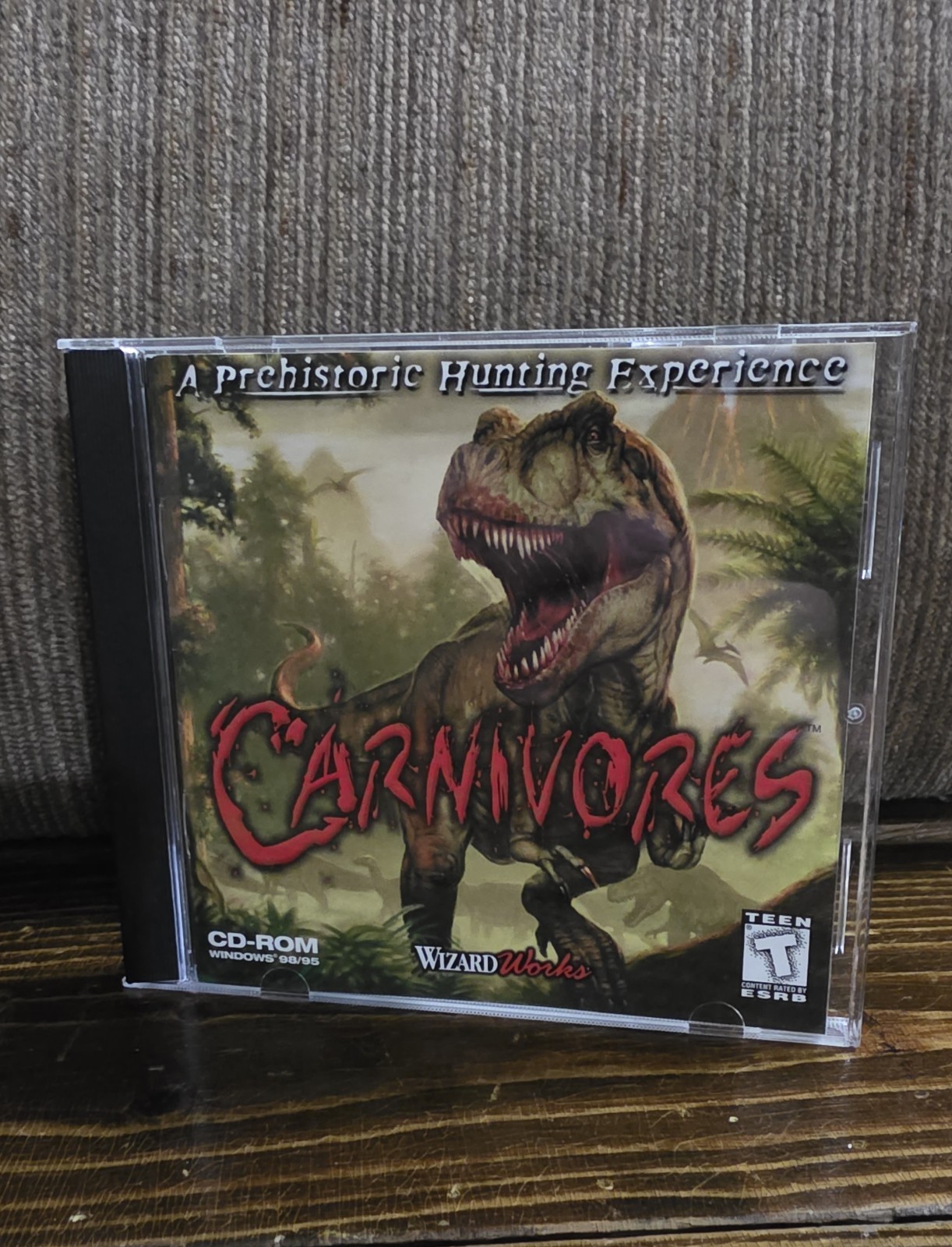 Carnivores - PC - Prehistoric Hunting Game - w/User Manual CD-ROM Windows 98/95