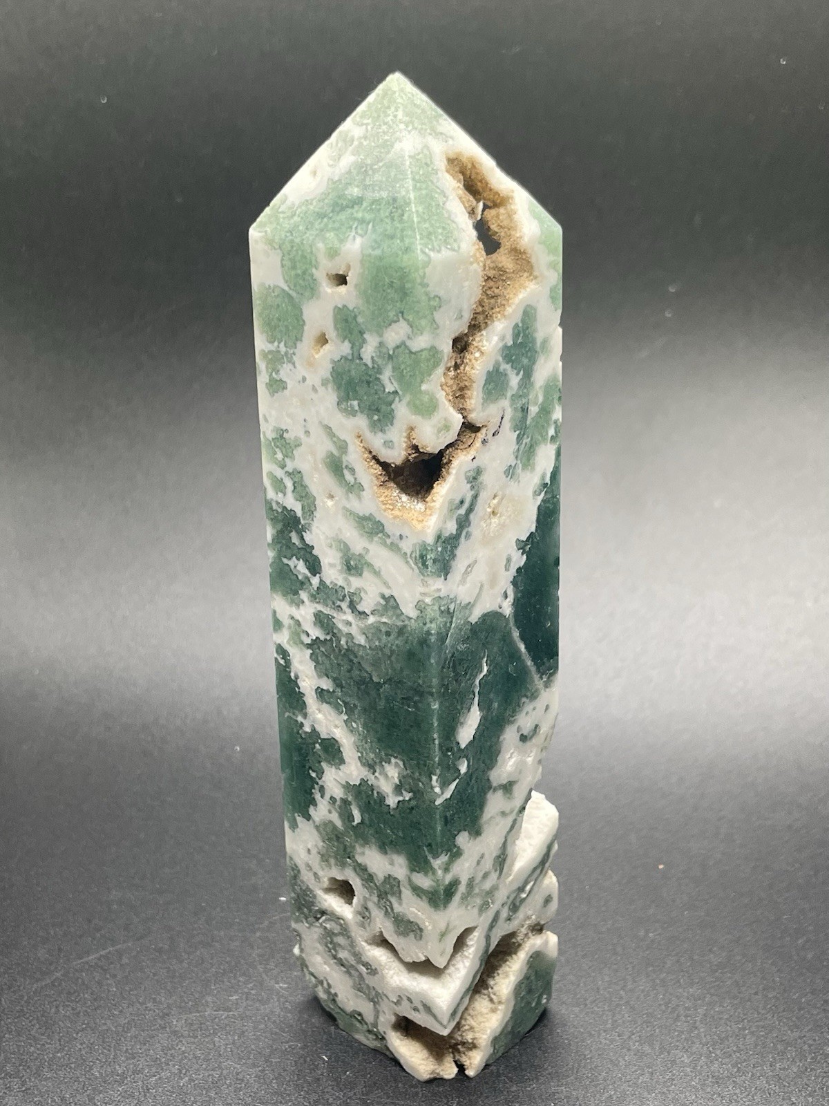 Tree Agate Tower 356g