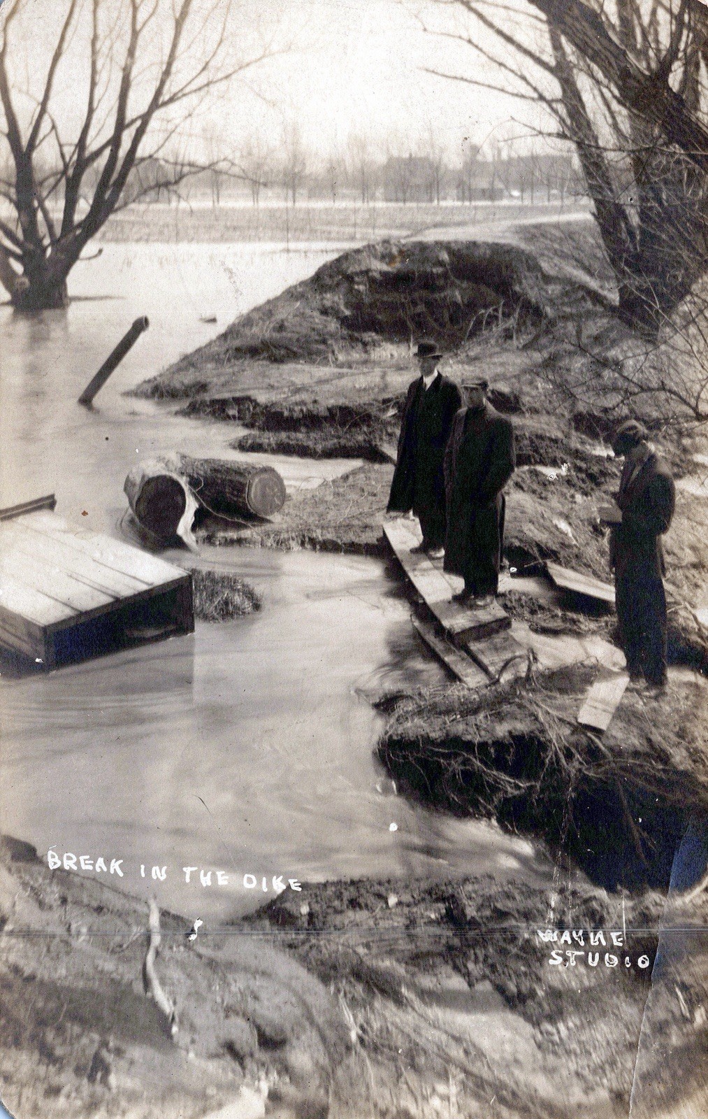 1913 Fort Wayne Indiana Flood Break in Dike Standish Studio RPPC Postcard