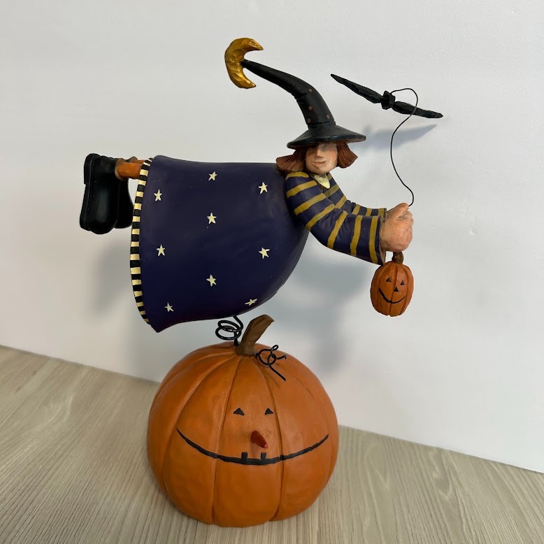 Williraye Studio Midnight Flight Bobbler Witch 2002 Halloween Decor Folk Art 
