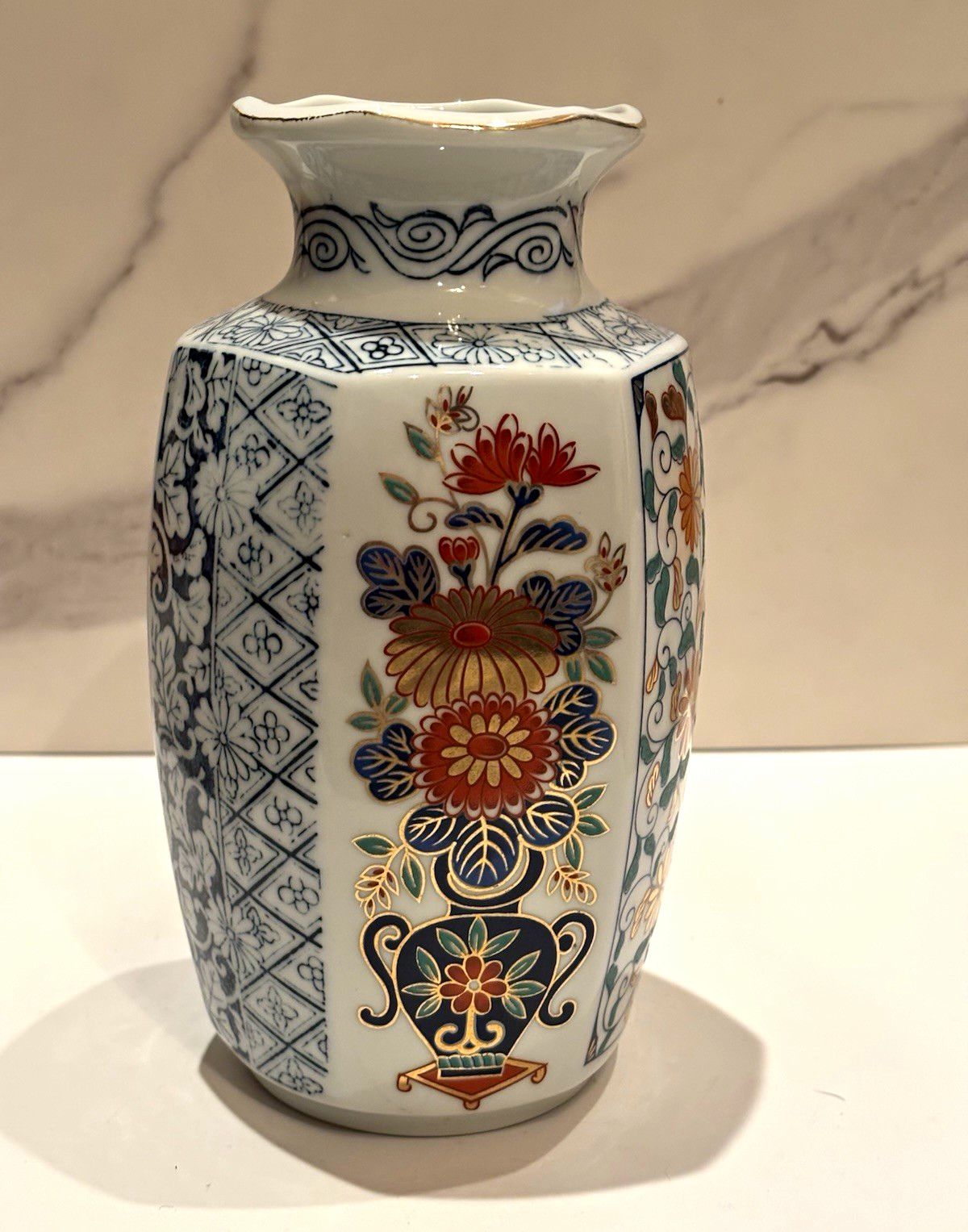 Vintage Ming Tao Japanese Porcelain Paneled Kutani Imari Style Bud Vase￼8.5”
