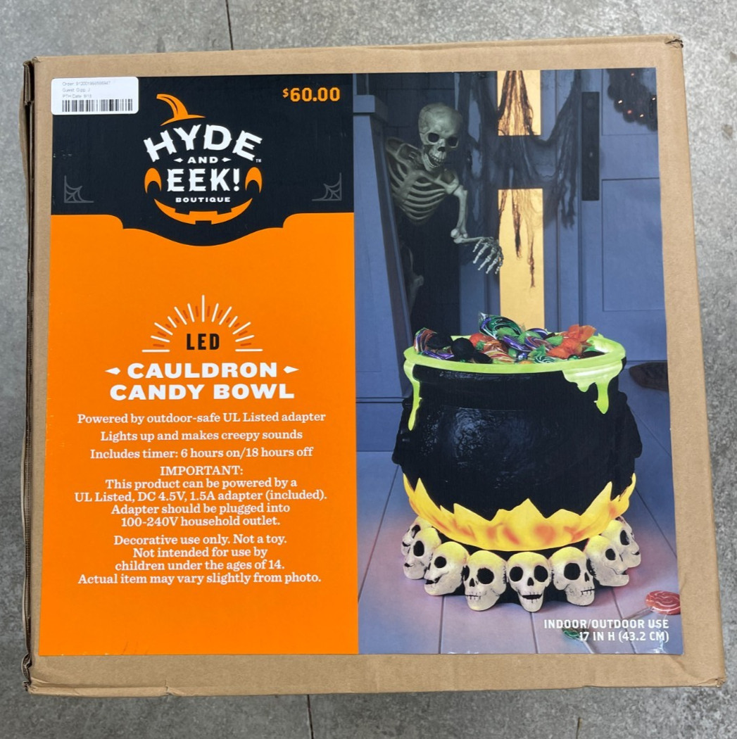 NEW Halloween LED Cauldron Candy Bowl 17\