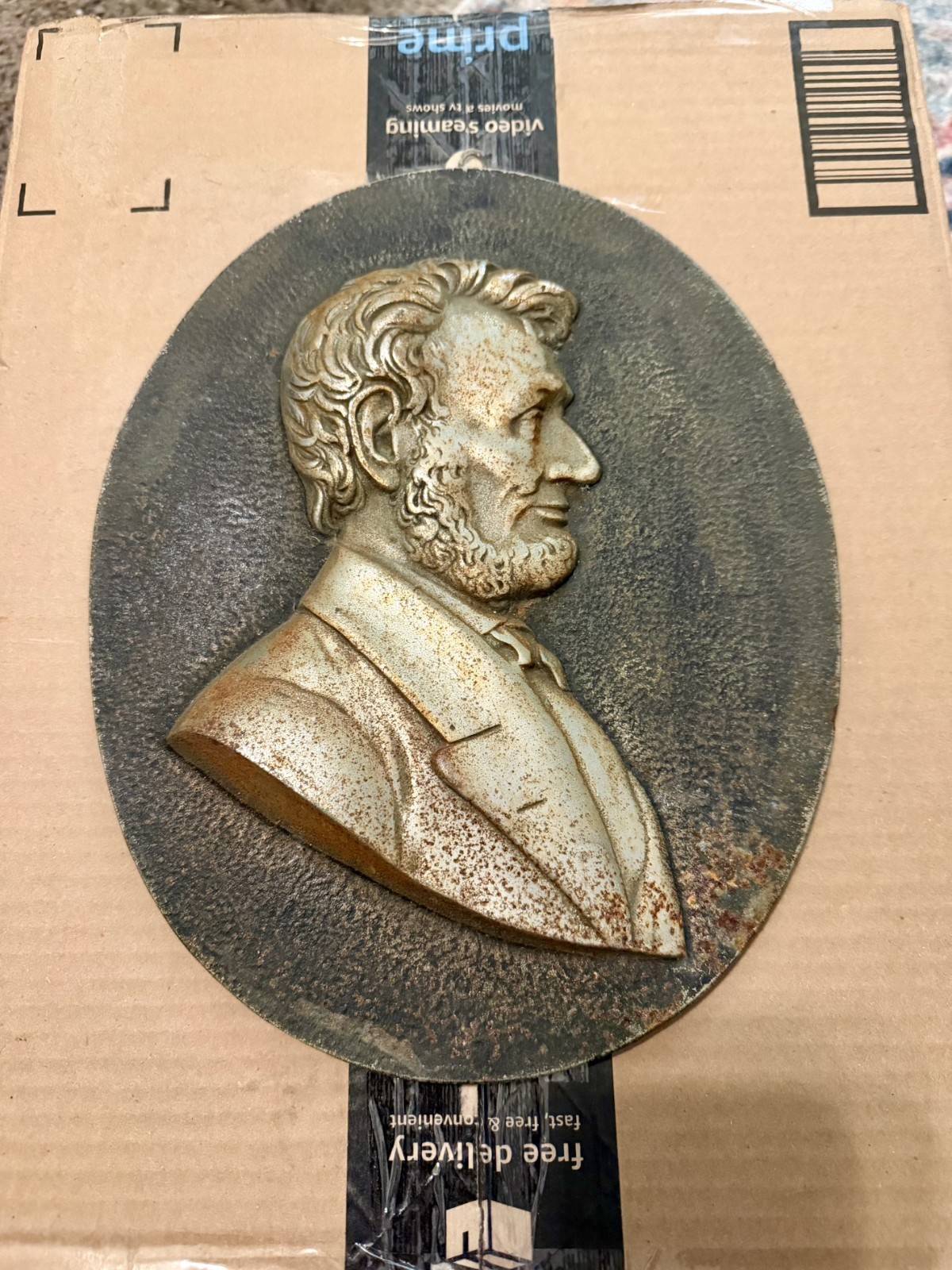 Abraham Lincoln Oval Bust Wall Plaque RARE Vintage Unmarked