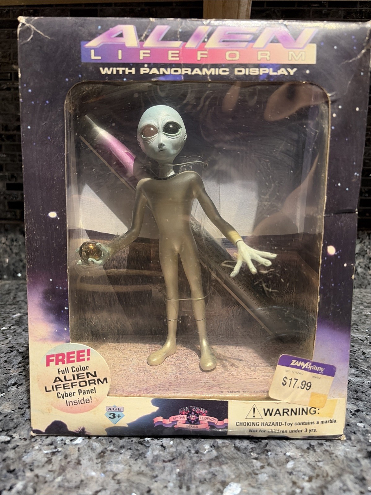 VTG Alien Life Form Panoramic Display 1995 Shadowbox Collectible Figure NIB