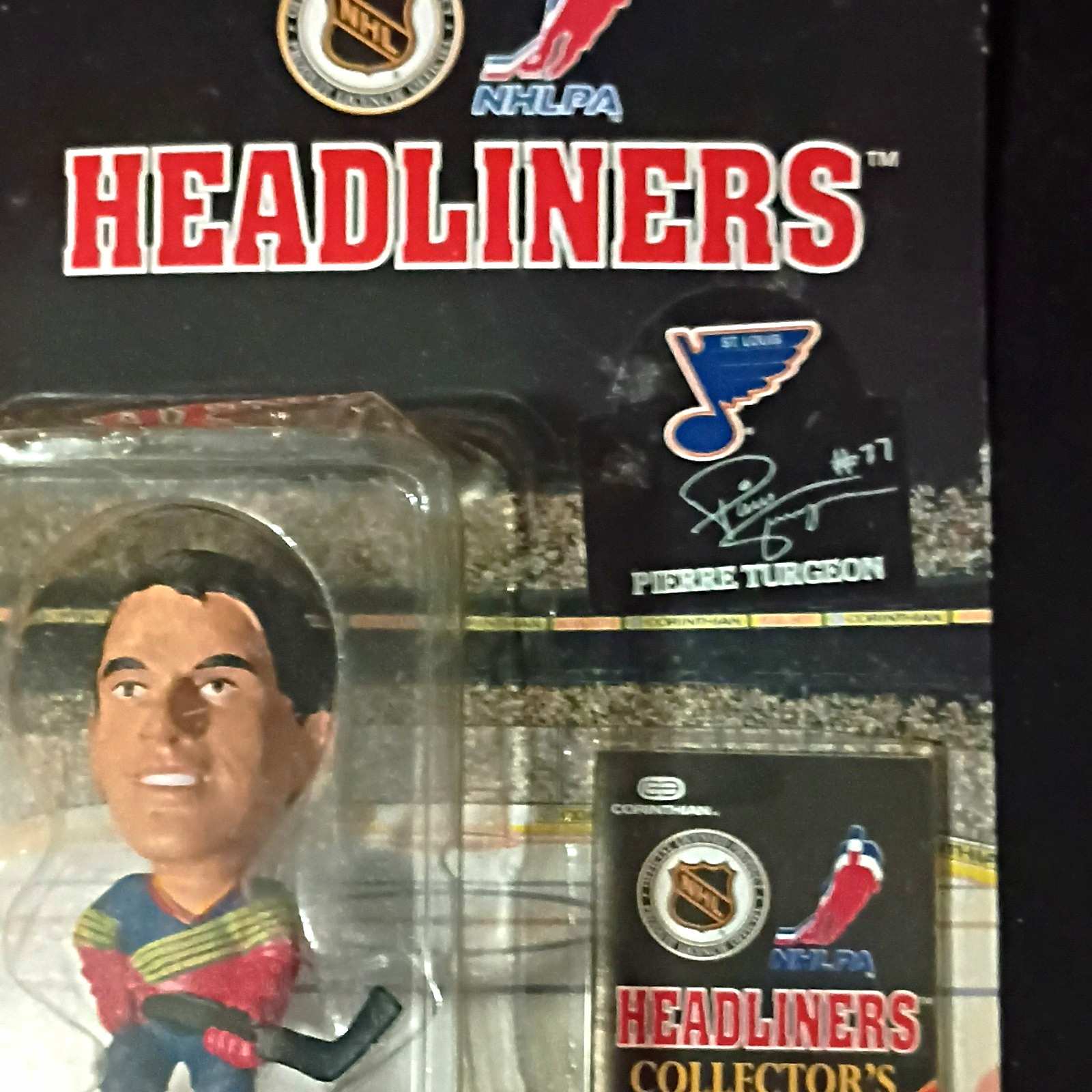 Corinthian Headliners Pierre Turgeon St. Louis Blues NHL Figure Unopened 1997