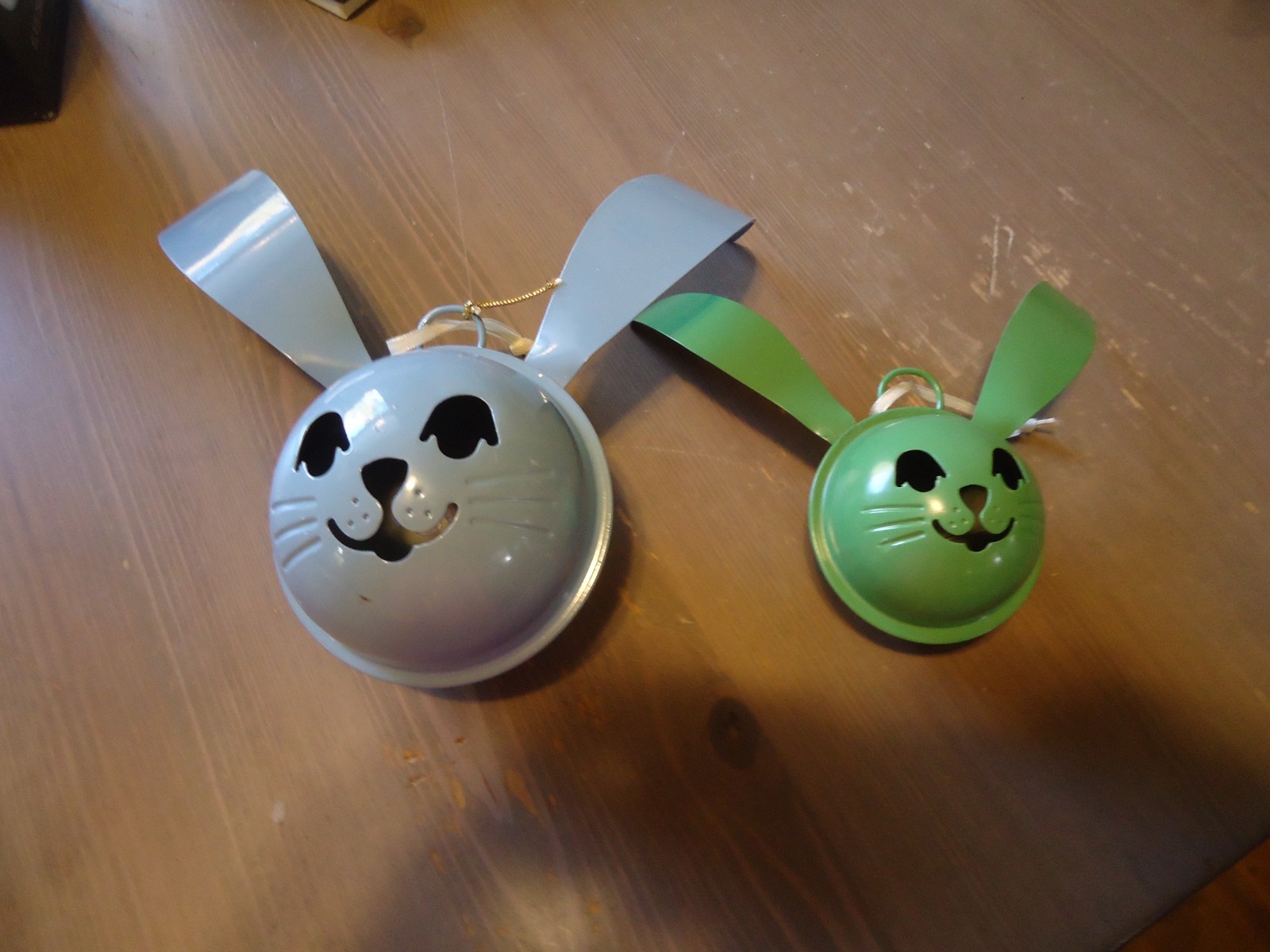 2 Vtg Metal Easter Rabbit Head Jingle Bell Hanging Ornaments 1 Blue 4\