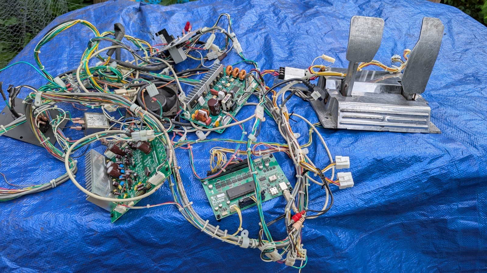 SEGA OUTRUN  2 arcade chihiro Complete Uncut Wiring With Hardware 