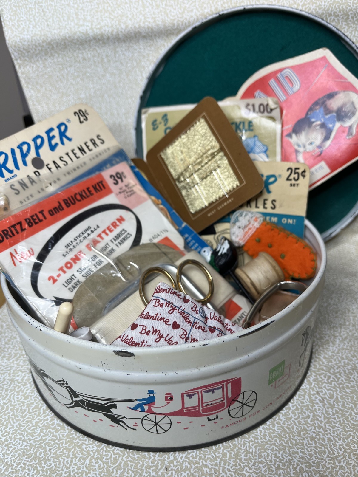 VTG lot~sewing items ~ 1959 sewing round tin Pin Cushion Thimble Scissors thread