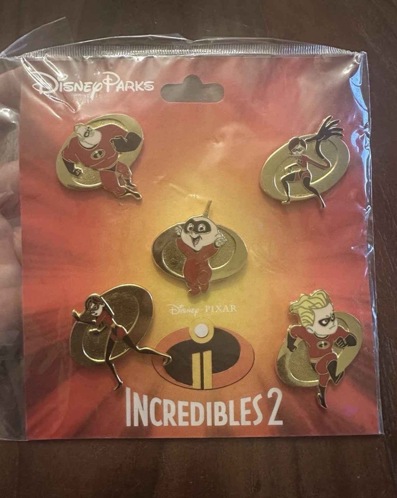 Disney Pins Pixar THE INCREDIBLES 2 Pin Booster Pack 5 trading Pin set  