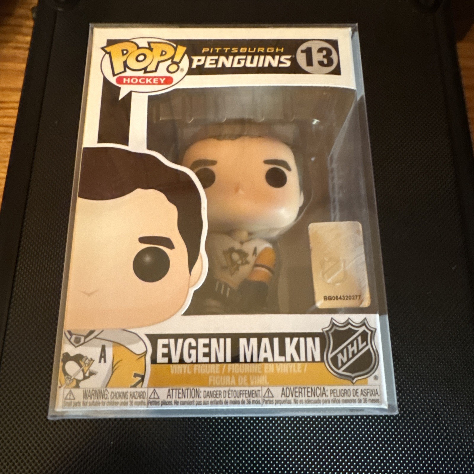 Funko Pop Vinyl: Evgeni Malkin #13 Pittsburgh Penguins White Away Jersey 