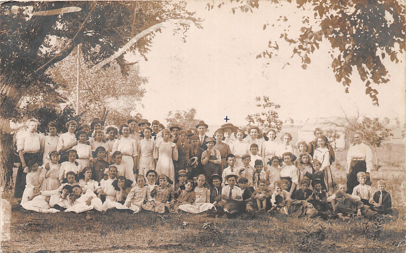 G71/ Cordell Michigan? RPPC Postcard c1910 School Students Picnic
