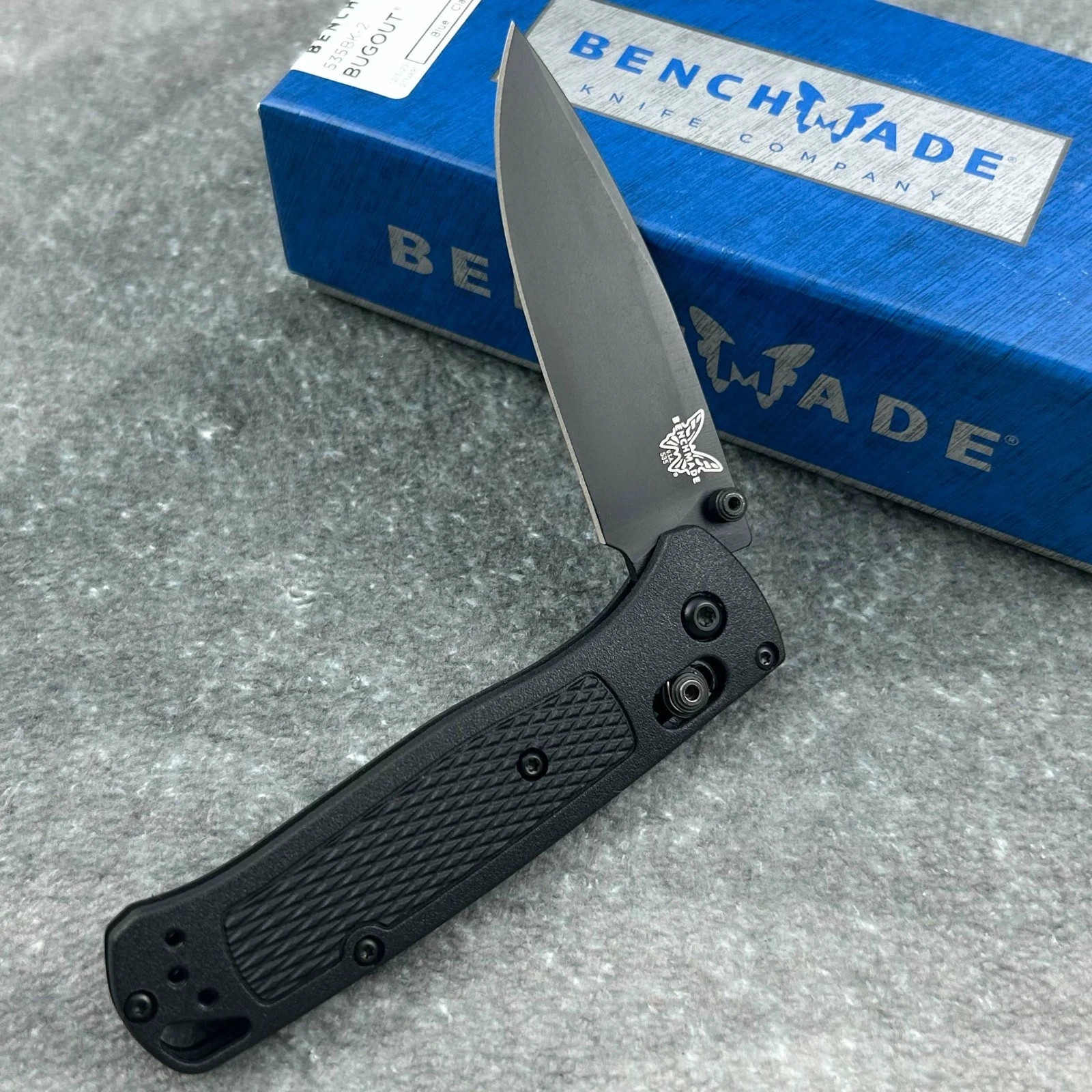 Benchmade-Knives Bugout-535BK- Black CF-Elite Handle CPM-S30V-Steel Knives