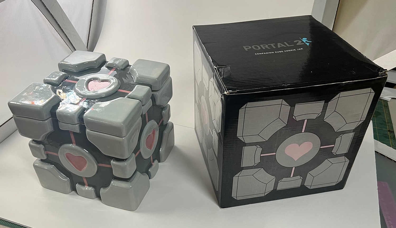 Rare Think Geek Portal 2 Weighted Companion Cube Cookie Jar with Original Box
