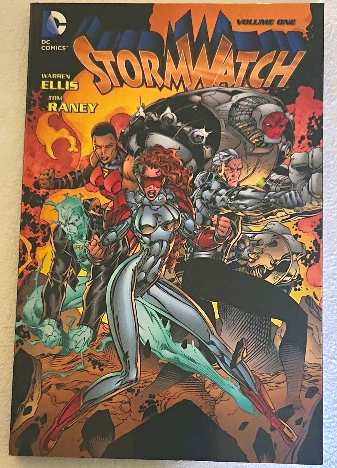 DC Comics Stormwatch Vol 1 Trade Paperback Graphic Novel by Warren Ellis Color