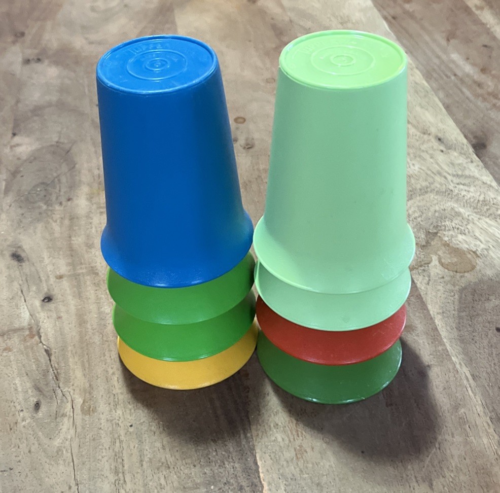 Set Of 8 Vtg Tupperware Kids Juice Cups 8 Oz Stacking Bell 109-35