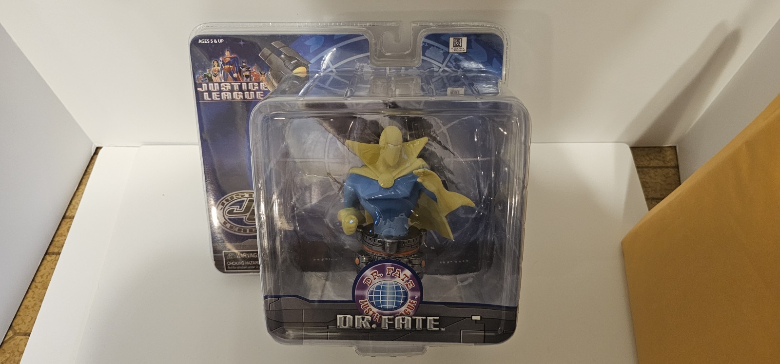Monogram International Justice League Dr. Fate Paperweight - BRAND NEW SEALED 