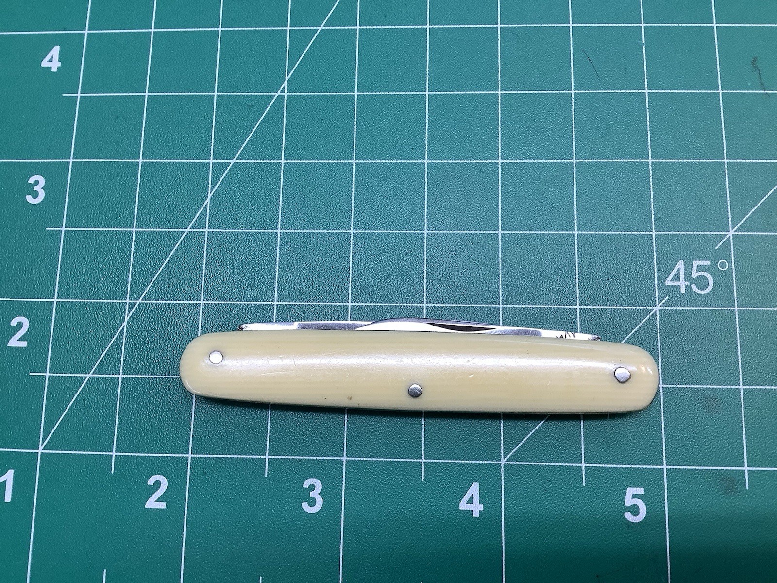 Vintage William Rodger’s  Oil The Joints Pen Knife