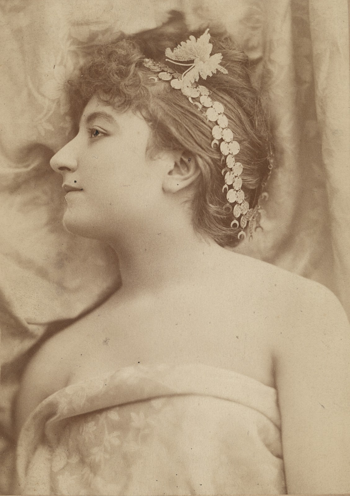c. 1890's Cécile Sorel Albumen Cabinet Photo Charles Reutlinger