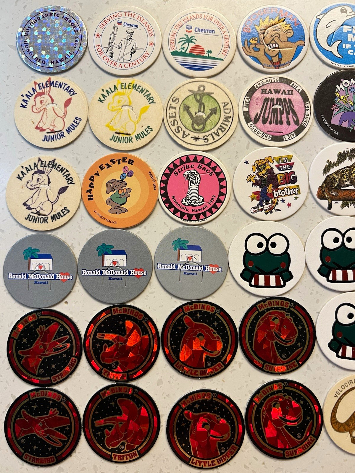 Mixed lot of 84 vintage Pogs 