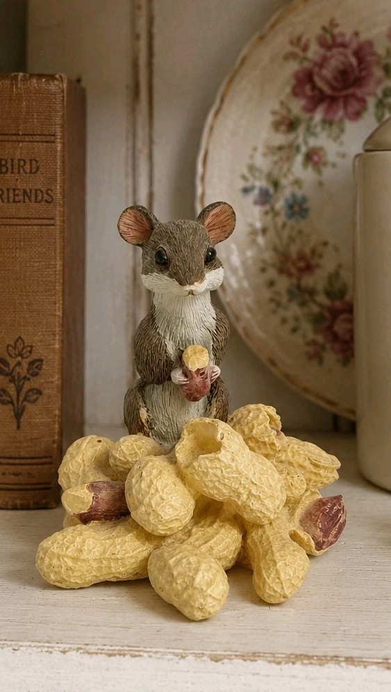 Vintage Munro “After the Party” Style Mouse Figurine Peanut Pile Woodland Decor 