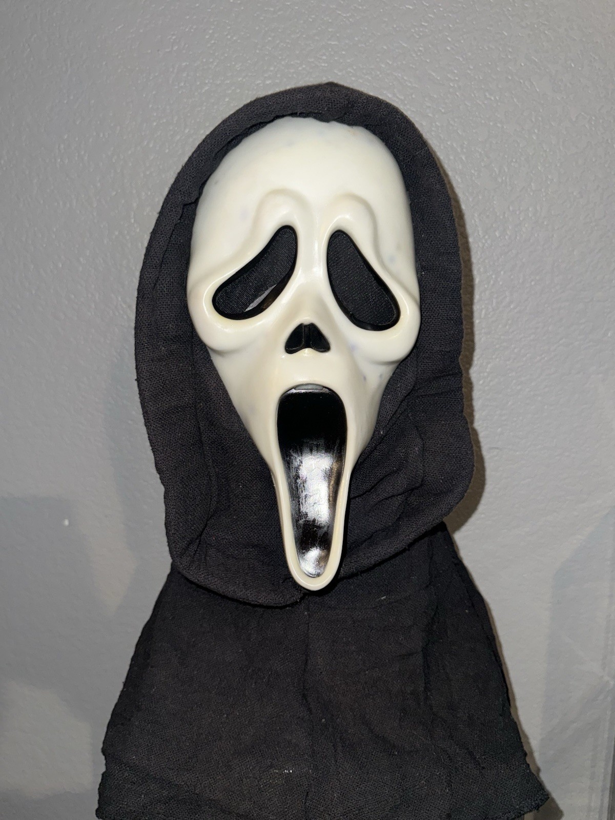 VTG Ghostface GITD Ultra White Collector’s Edition Scream Mask