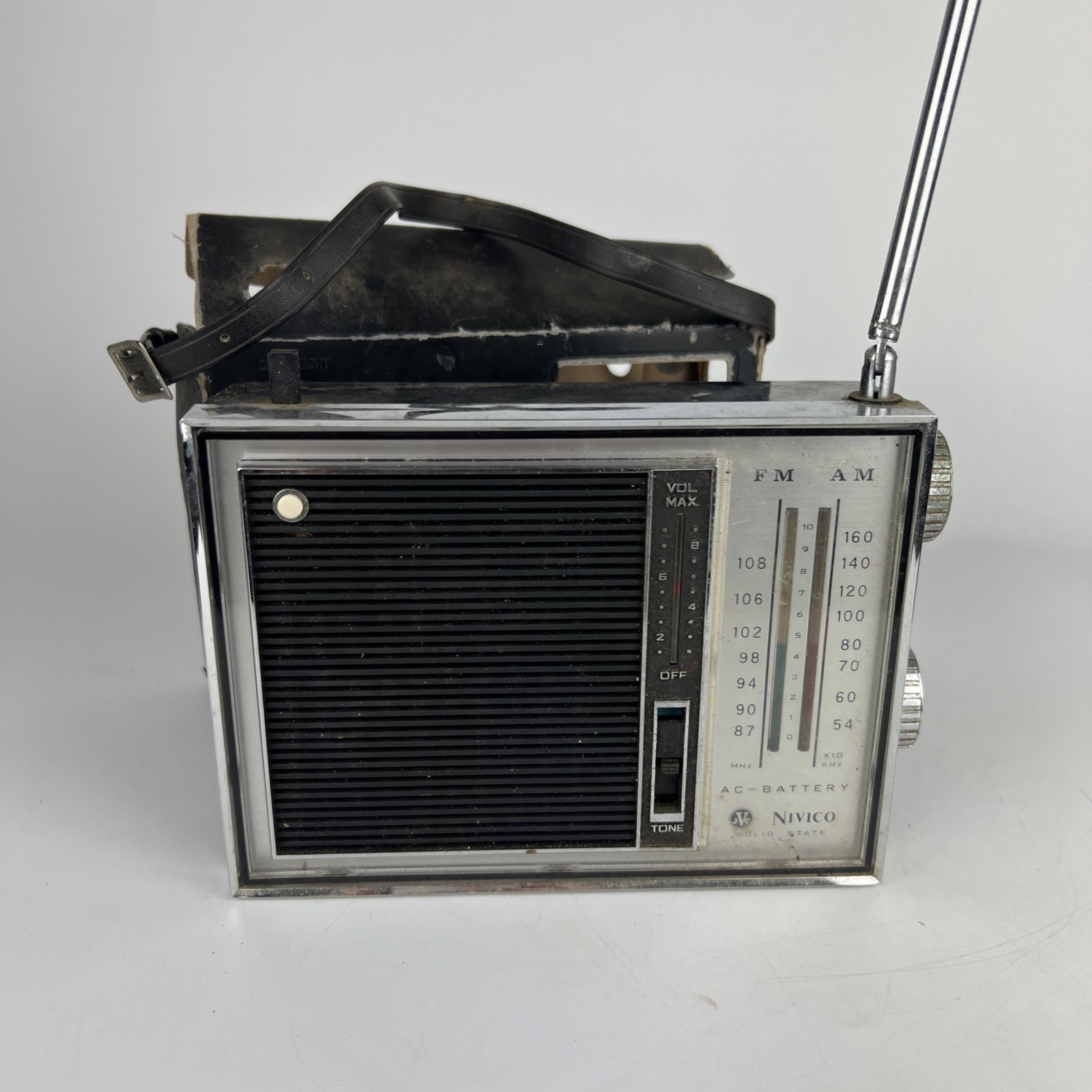 Vintage Nivico JVC 2 Band Transistor Radio F-720E For Parts Repair