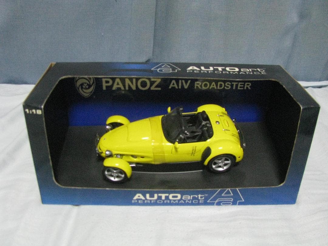 AUTOart Performance Rare Model Car Collectible No Outer Window Box Damage