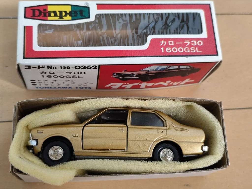 Diapet YONEZAWA TOYS Toyota Carolla 30 1600GSL Gold Diecast Vintage