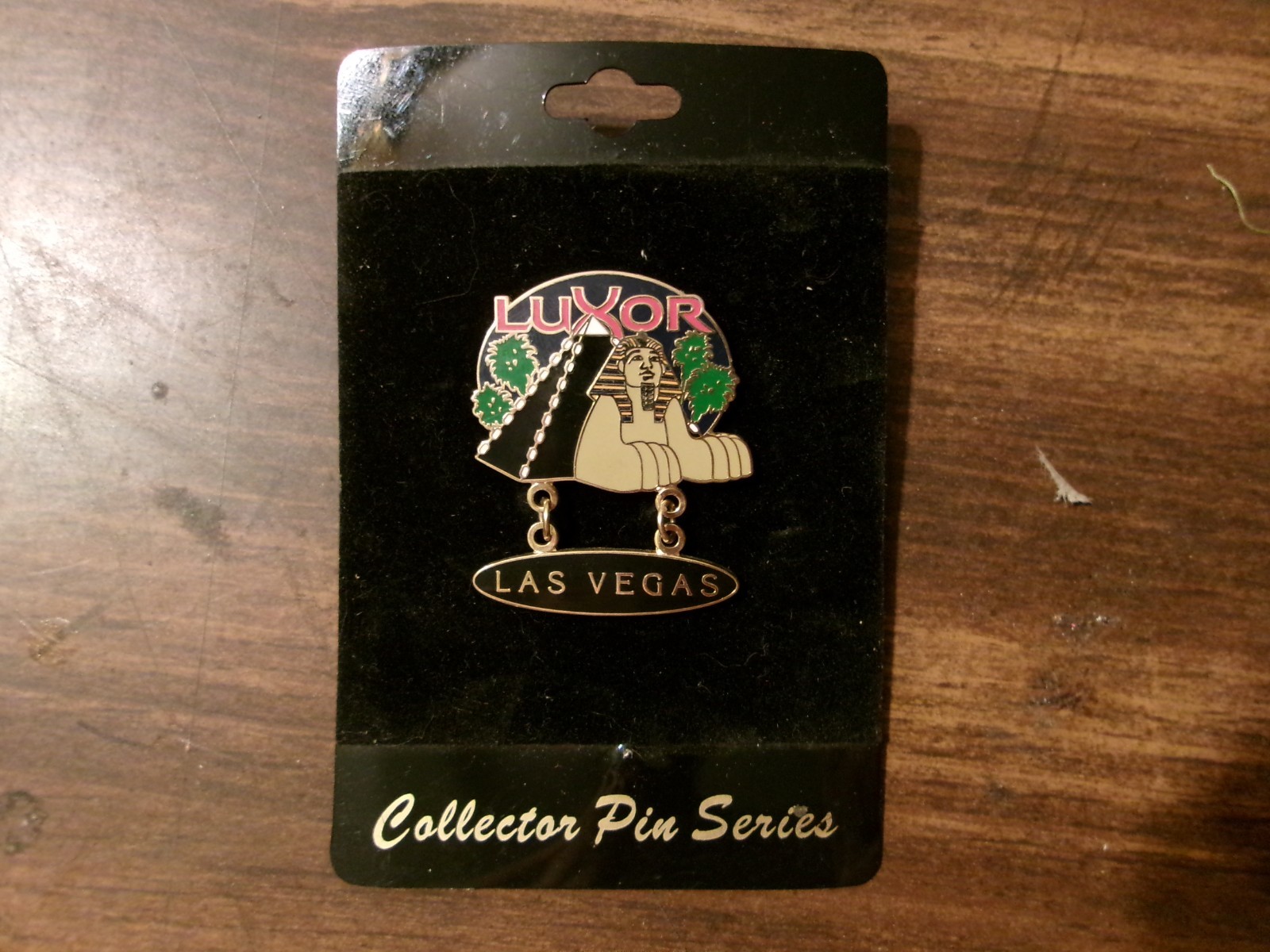 LUXOR Hotel & Casino Las Vegas Travel Souvenir Lapel Pin Nevada NV