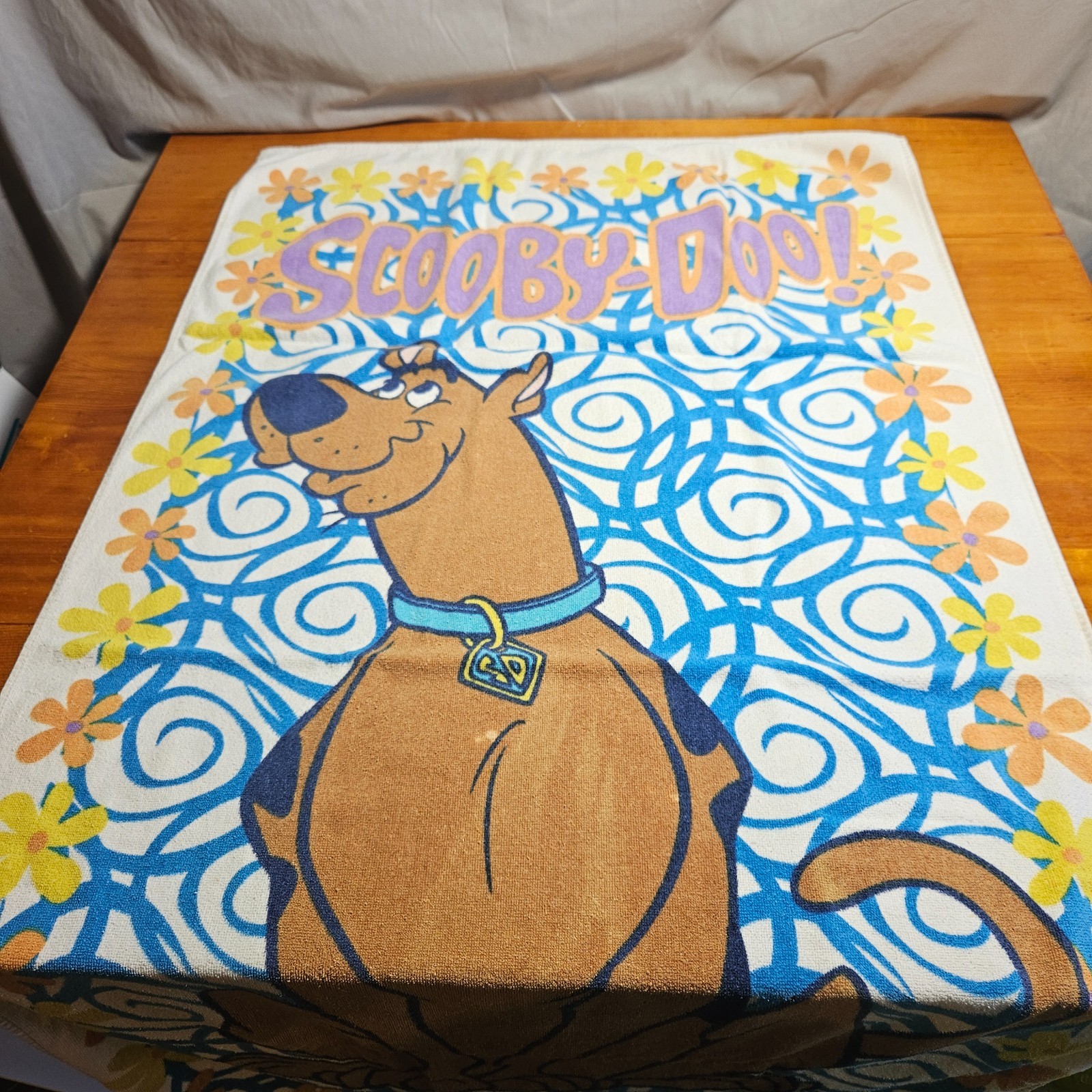 Vintage 2002 Scooby Doo Beach Towel Flower Power Retro Blue Swirl Jay Franco