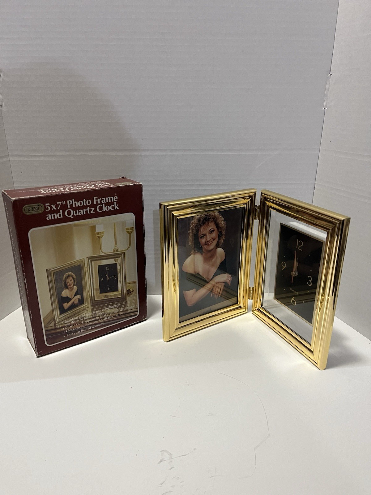 Vintage 1980s Tozai 5x7” Gold-Tone Metal Design Photo Frame and Quartz Clock