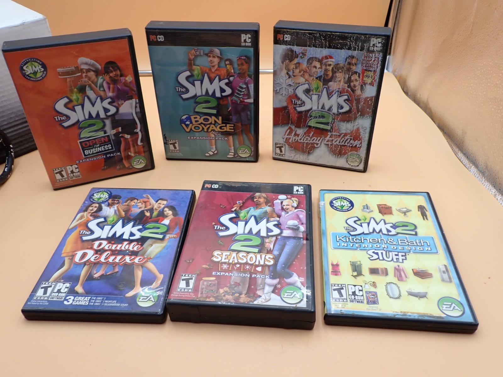 The Sims 2 PC Lot Complete w/ Cases/Manuals Double deluxe, Seasons, Bon Voyage